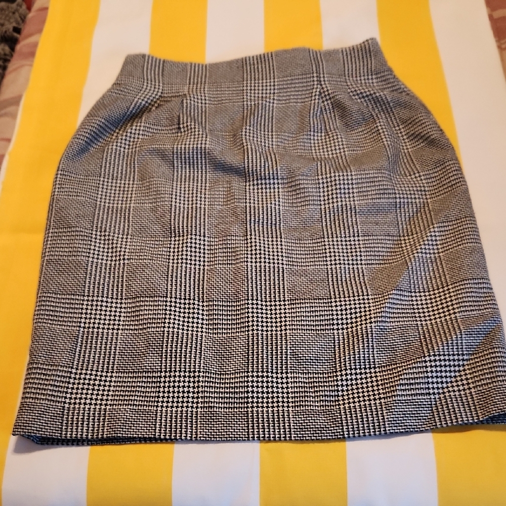Norton McNaughton Black and White Plaid Pencil Skirt